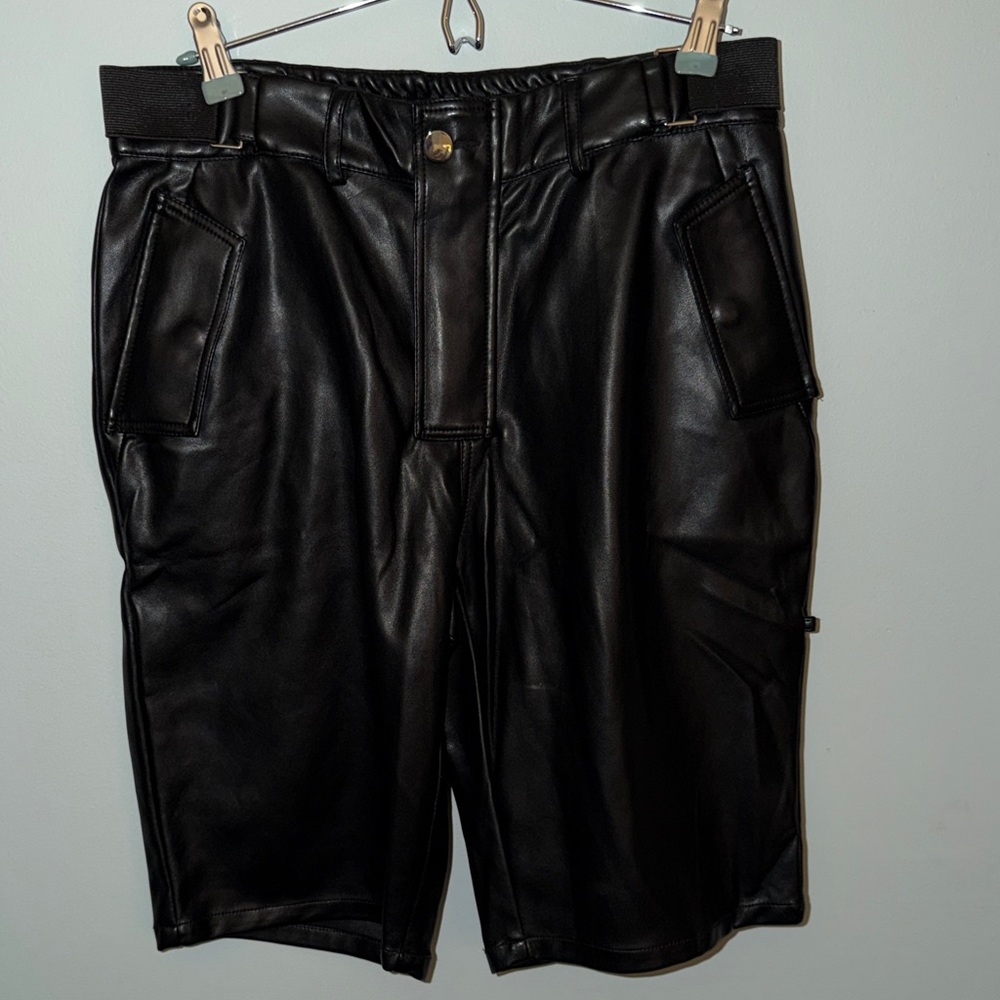 Stylish Black Leather Cargo Shorts for Men